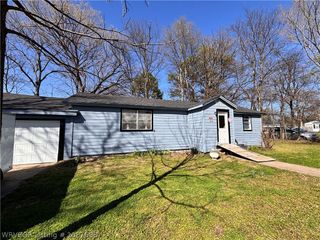 204 Choctaw Street, Hackett, AR 72937