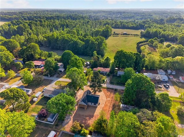 6141 Pepperidge Way, Climax, NC 27233