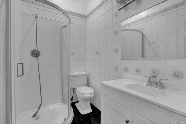 1 Domino Way, Mount Sinai, NY 11766