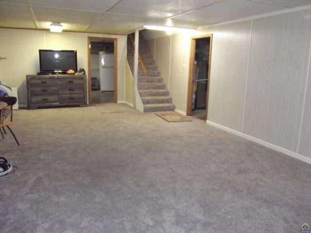 5509 SW 25th ST, Topeka, KS 66614