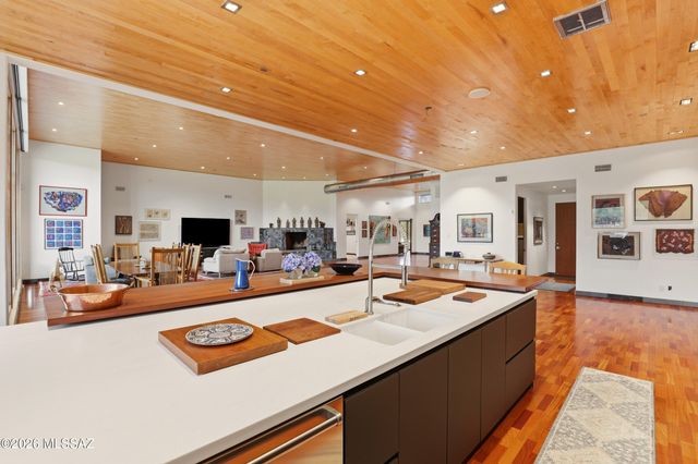 2965 N Calle Ladera, Tucson, AZ 85715