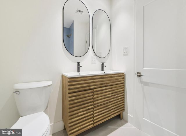 24 N 12TH ST, Villas, NJ 08251