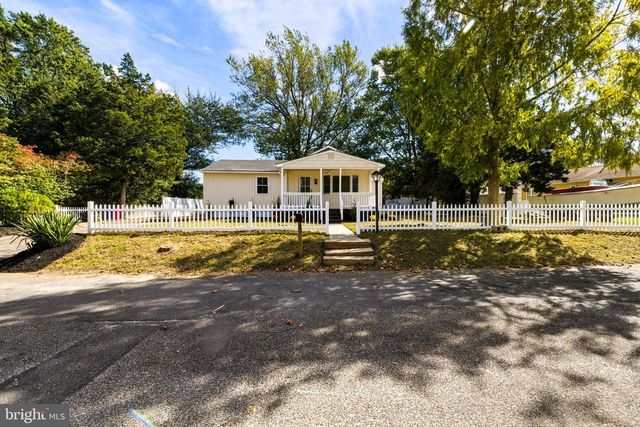 24 N 12TH ST, Villas, NJ 08251