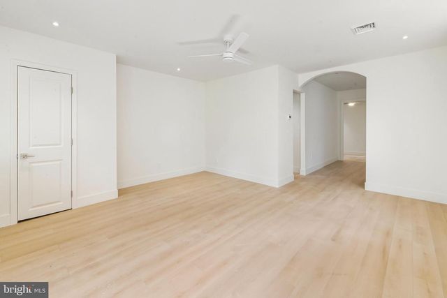 24 N 12TH ST, Villas, NJ 08251