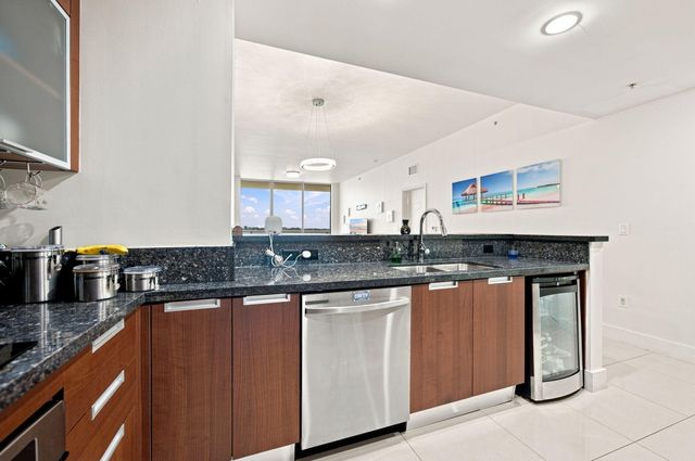 7901 HISPANOLA Avenue 1008, North Bay Village, FL 33141
