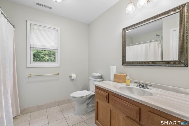 47 Autumn Ridge Road, Shelton, CT 06484