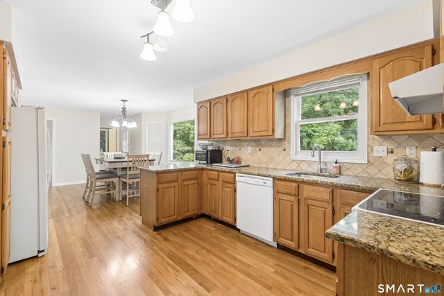 47 Autumn Ridge Road, Shelton, CT 06484