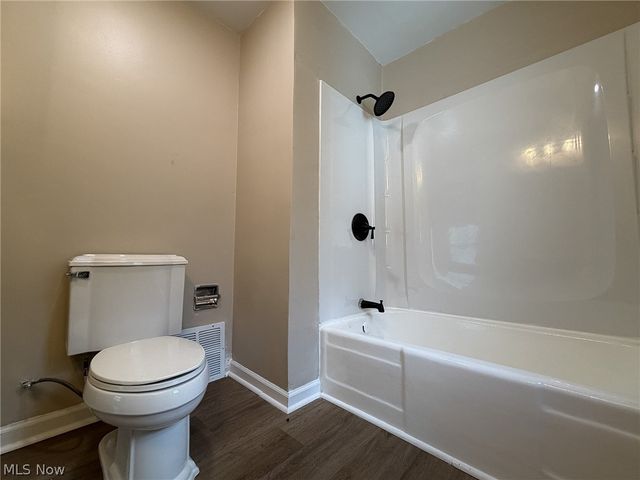 3928 Strandhill Road, Cleveland, OH 44128