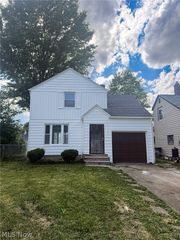 3928 Strandhill Road, Cleveland, OH 44128