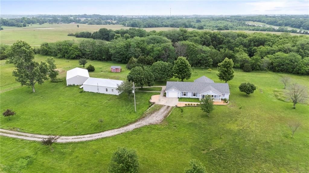 25549 Chieftain Road, Lawrence, KS 66044