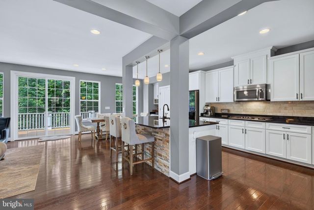 20283 CENTER BROOK SQ, Sterling, VA 20165
