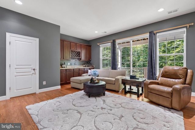 20283 CENTER BROOK SQ, Sterling, VA 20165