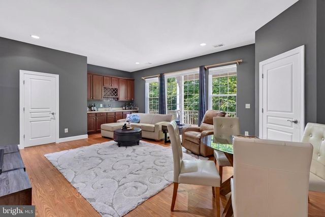 20283 CENTER BROOK SQ, Sterling, VA 20165
