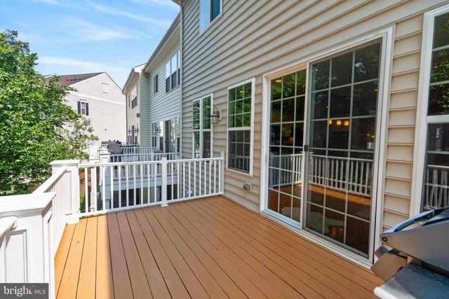 20283 CENTER BROOK SQ, Sterling, VA 20165