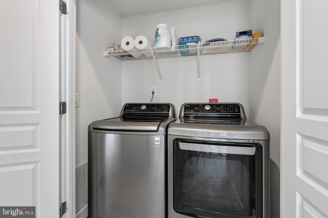 20283 CENTER BROOK SQ, Sterling, VA 20165