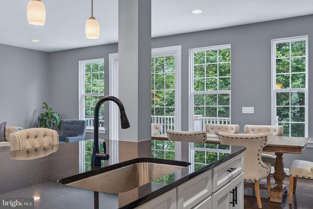 20283 CENTER BROOK SQ, Sterling, VA 20165