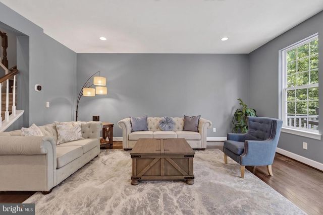 20283 CENTER BROOK SQ, Sterling, VA 20165