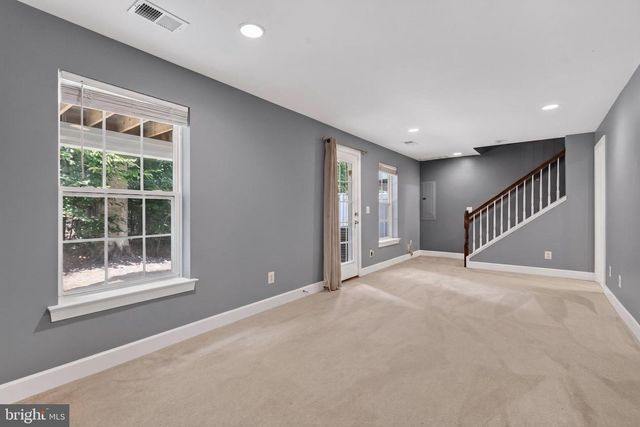 20283 CENTER BROOK SQ, Sterling, VA 20165