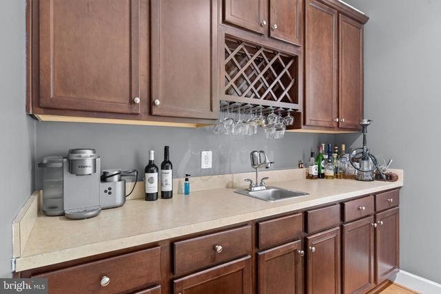 20283 CENTER BROOK SQ, Sterling, VA 20165
