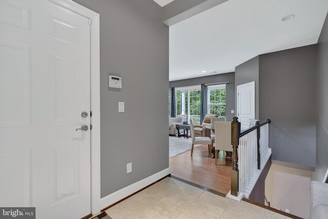 20283 CENTER BROOK SQ, Sterling, VA 20165