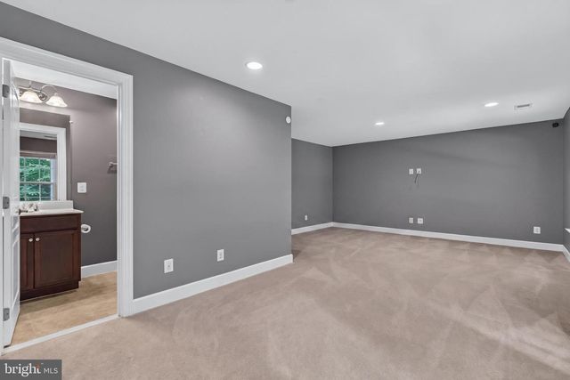 20283 CENTER BROOK SQ, Sterling, VA 20165