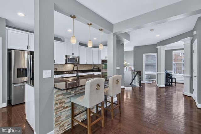 20283 CENTER BROOK SQ, Sterling, VA 20165
