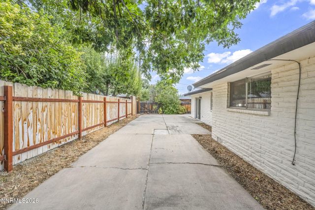604 W Long Street, Carson City, NV 89703