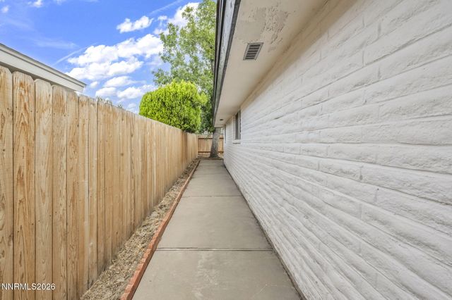 604 W Long Street, Carson City, NV 89703