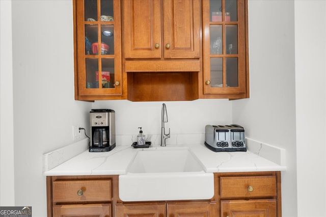 9230 Four Mile Creek Road, Gainesville, GA 30506