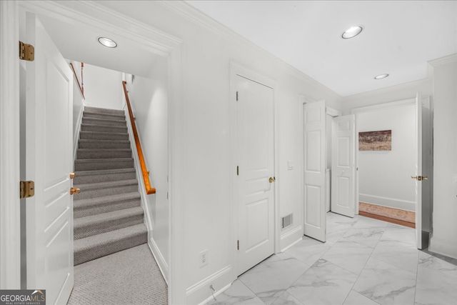 9230 Four Mile Creek Road, Gainesville, GA 30506