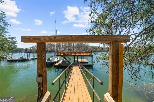 9230 Four Mile Creek Road, Gainesville, GA 30506