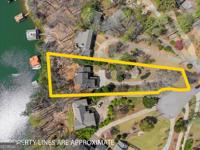 9230 Four Mile Creek Road, Gainesville, GA 30506