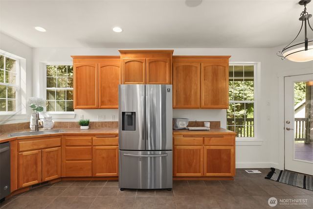 26326 222nd Avenue SE, Maple Valley, WA 98038