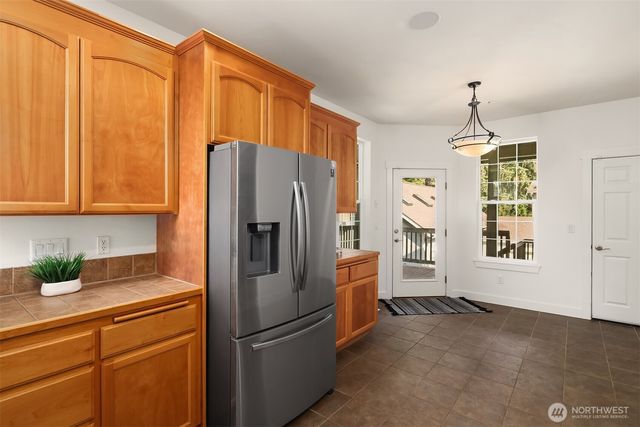 26326 222nd Avenue SE, Maple Valley, WA 98038
