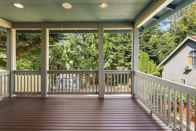 26326 222nd Avenue SE, Maple Valley, WA 98038