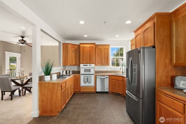 26326 222nd Avenue SE, Maple Valley, WA 98038