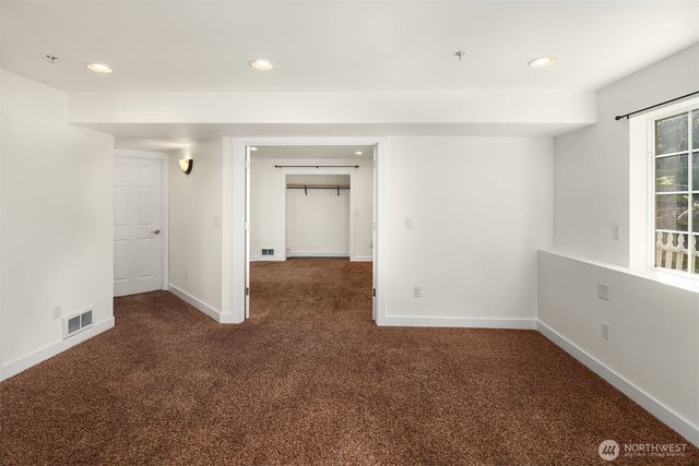 26326 222nd Avenue SE, Maple Valley, WA 98038