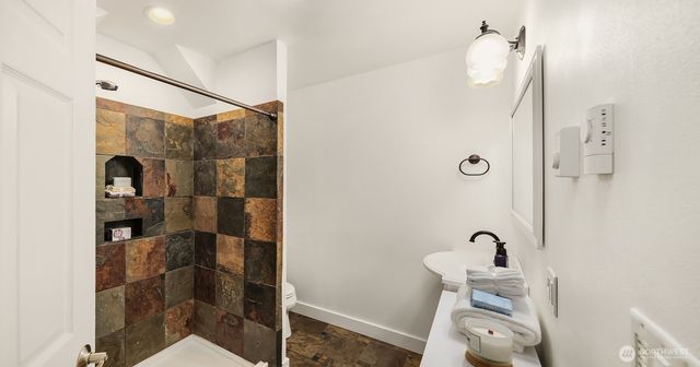 26326 222nd Avenue SE, Maple Valley, WA 98038