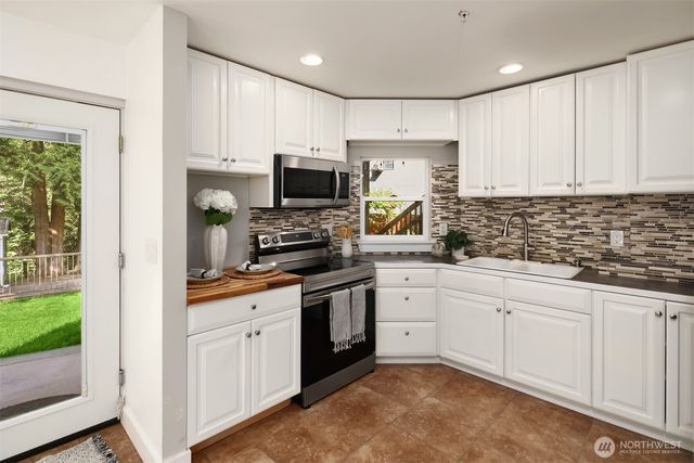 26326 222nd Avenue SE, Maple Valley, WA 98038