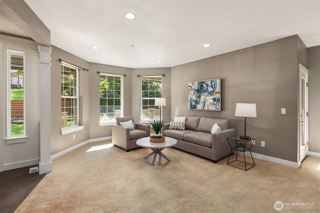 26326 222nd Avenue SE, Maple Valley, WA 98038