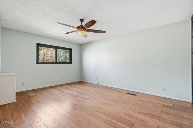 1876 Kaweah Drive, Pasadena, CA 91105