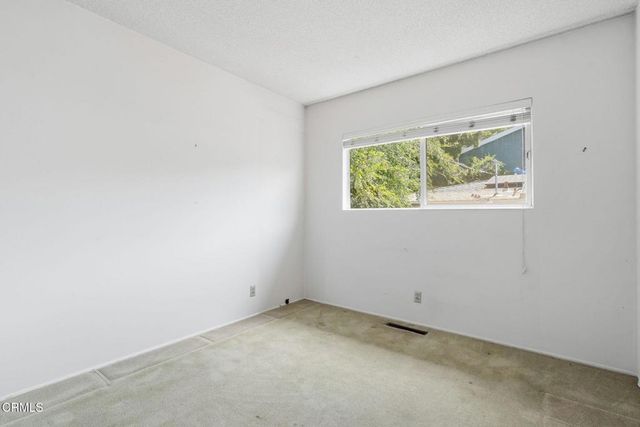 1876 Kaweah Drive, Pasadena, CA 91105