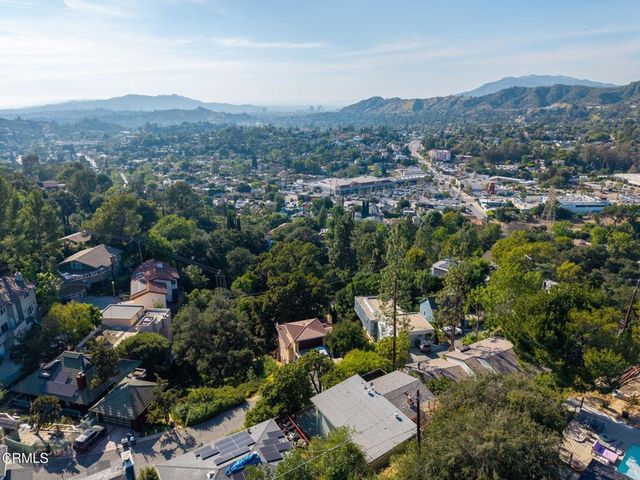 1876 Kaweah Drive, Pasadena, CA 91105