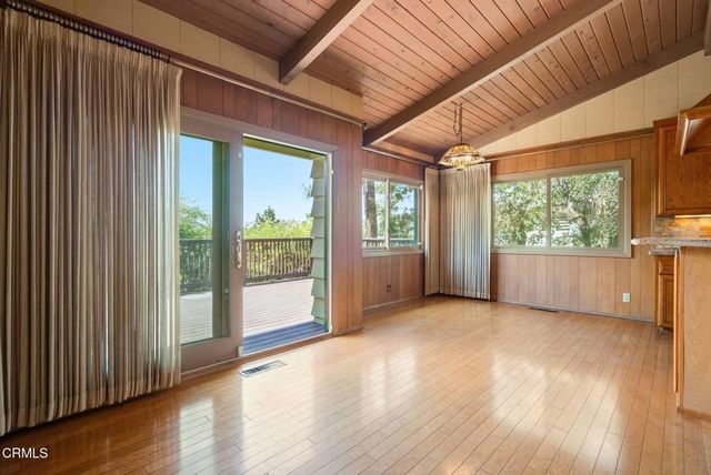 1876 Kaweah Drive, Pasadena, CA 91105