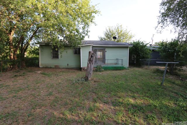 655 Ferris Ave, San Antonio, TX 78220