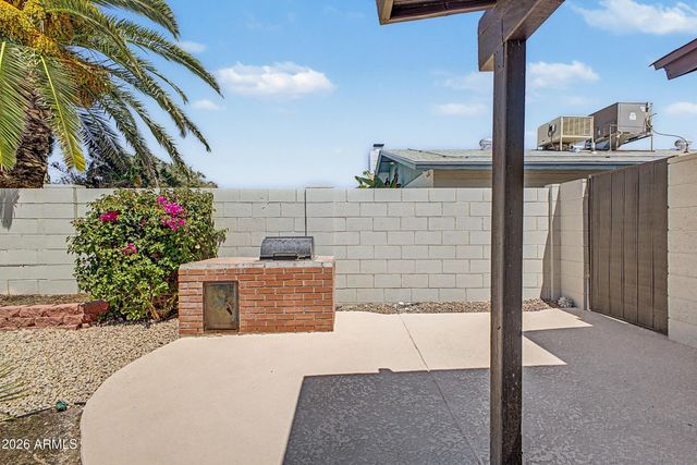 4350 W MESCAL Street, Glendale, AZ 85304