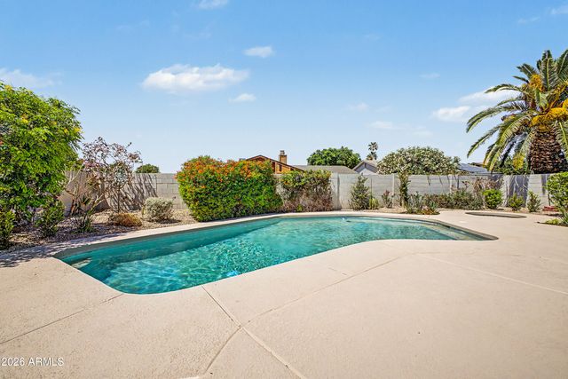 4350 W MESCAL Street, Glendale, AZ 85304