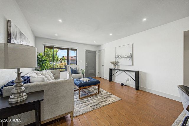 4350 W MESCAL Street, Glendale, AZ 85304