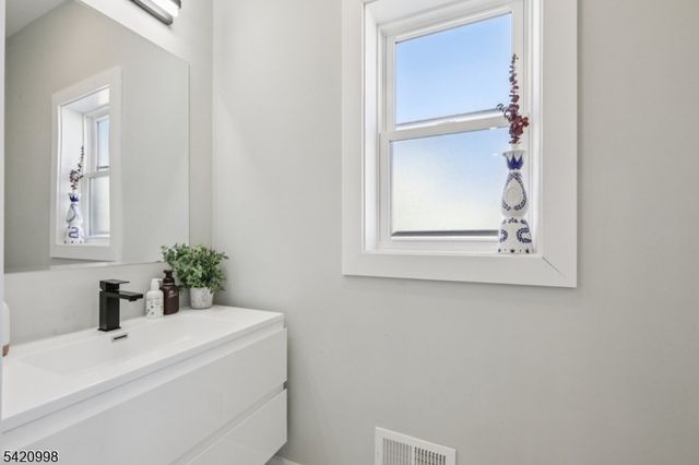 130 Brighton Ave, Kearny Town, NJ 07032