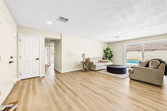 14216 N 39TH Drive, Phoenix, AZ 85053